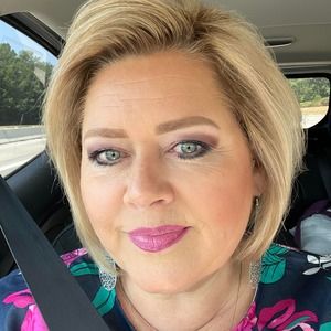 Meet your Posher, Mechelle